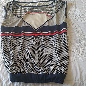 Max Studio cute top in perfect condition